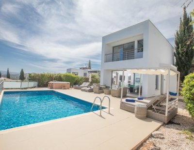 Villa in Latchi to rent