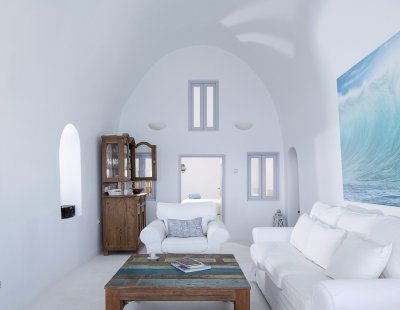 Book a villa in Santorini