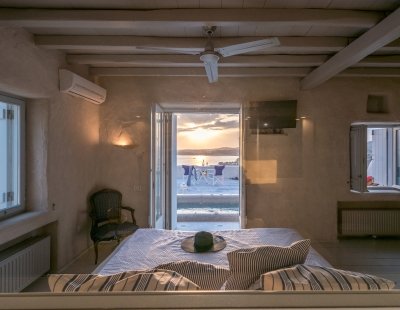 Book a villa in Greece