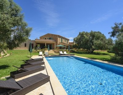 Villa rentals in Balearic Islands