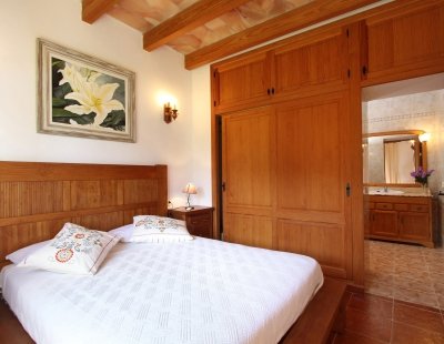 Book a villa in Spain