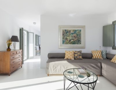Book a villa holiday in Paros