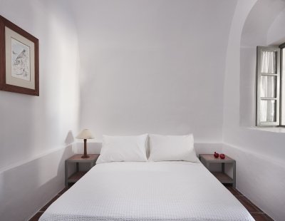 Book a villa holiday in Santorini