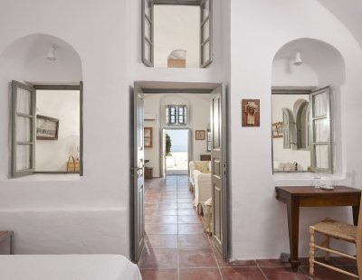 Holiday villas in Greece