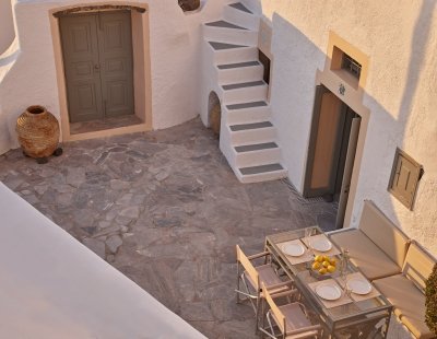 Book a villa in Santorini