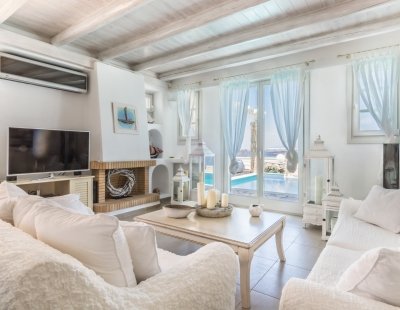 Book a villa holiday in Santorini