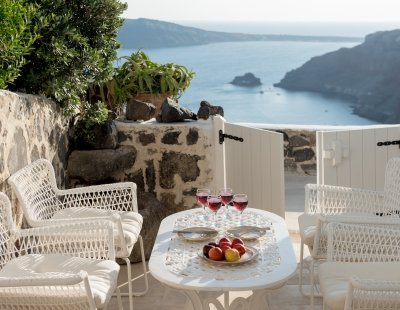 Book a villa in Greece