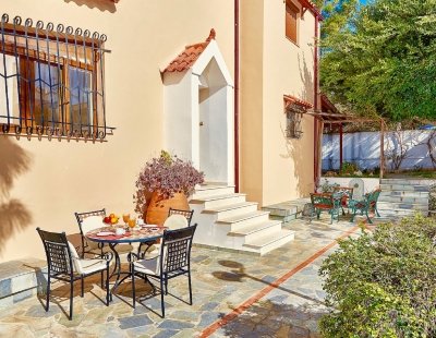 Holiday home in Greece villa booking