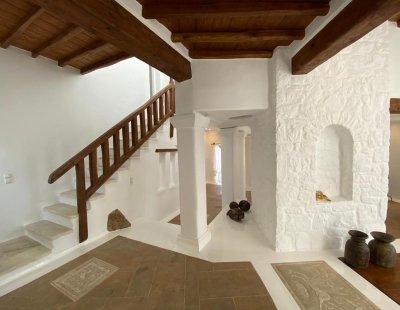 Villa rentals in Ornos