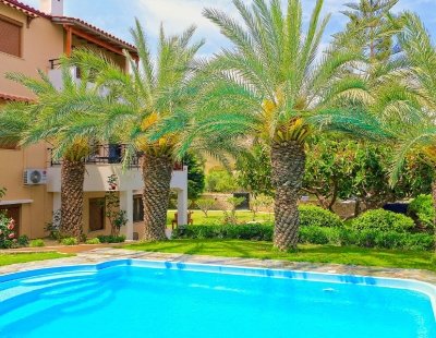 Holiday villas in Greece