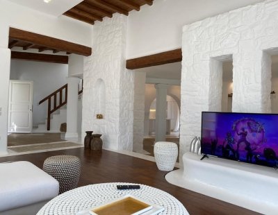 Villa holidays in Ornos