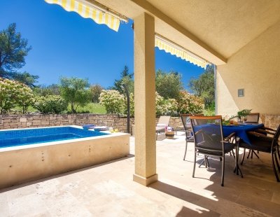 Book a villa holiday in Dalmatia