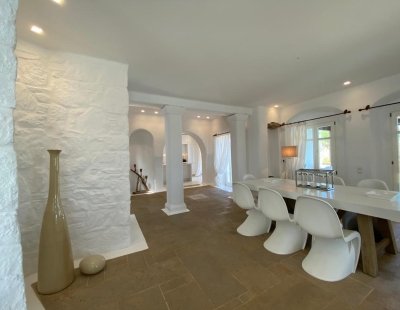 Holiday villas in Greece