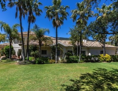 Book a villa holiday in Costa del Sol