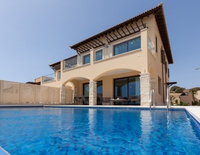 Holiday villas in Aphrodite Hills Resort