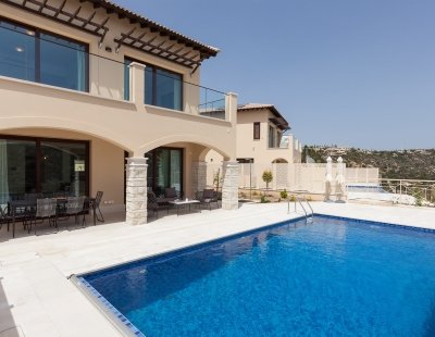 Holiday villas in Aphrodite Hills Resort
