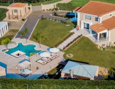 Villa rentals in Greece