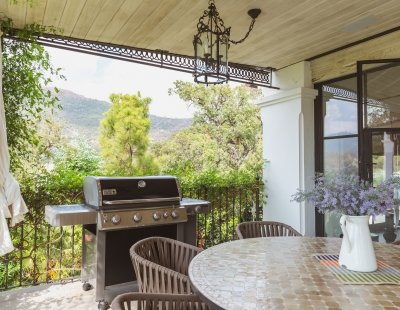 Book a villa in Spain