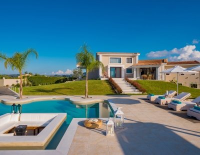 Holiday home in Greece villa booking