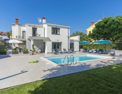 Villa rentals in Porec
