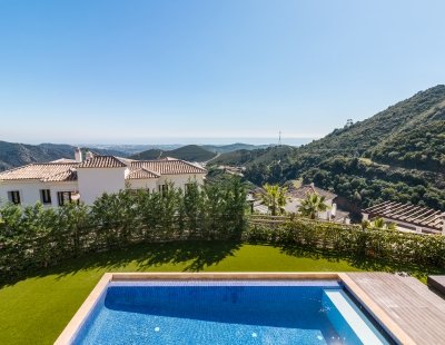 Book a villa holiday in Spain