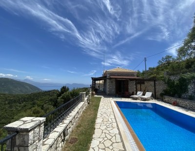 Book a villa in Vafkeri