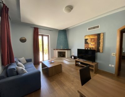Book a villa in Spanochori