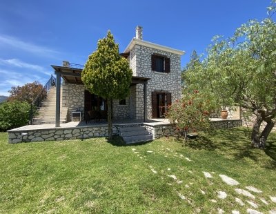 Holiday villas in Greece