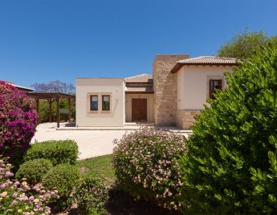 Holiday home in Cyprus villa booking
