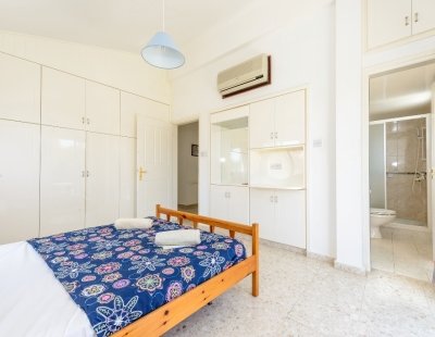 Book a villa holiday in Nissi Beach