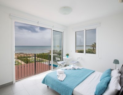 Book a villa in Nissi Beach