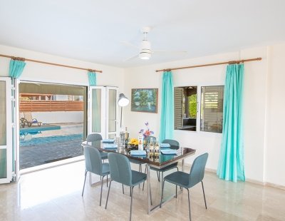 Book a villa holiday in Nissi Beach
