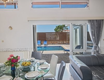 Villas in Nissi Beach