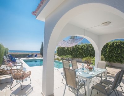 Villa holidays in Nissi Beach