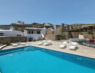 Villa in Panormos Beach to rent