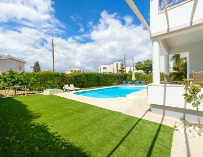 Holiday home in Cyprus villa booking