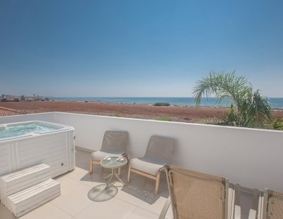 Holiday villas in Nissi Beach