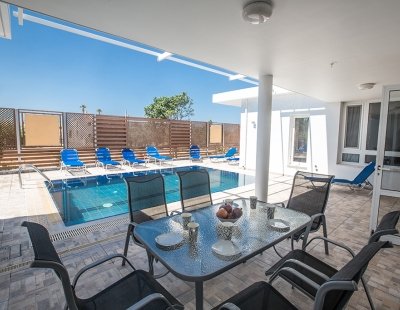 Holiday villas in Nissi Beach