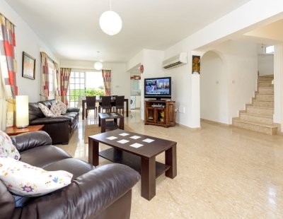 Villa holidays in Nissi Beach