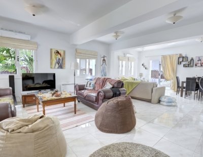 Book a villa in Nissi Beach
