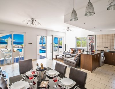 Villa holidays in Nissi Beach