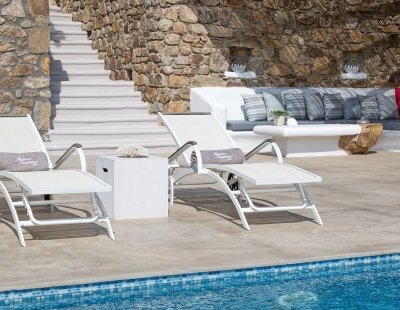 Holiday villas in Panormos Beach