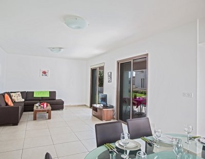 Book a villa in Nissi Beach