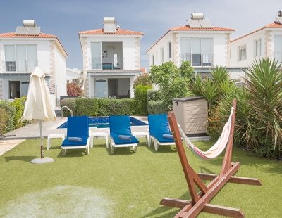 Holiday villas in Nissi Beach
