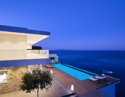 Book a villa in Greece