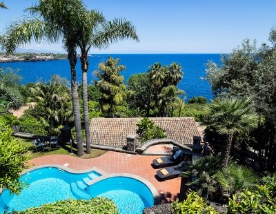 Villas in Sicily