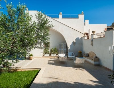 Book a villa holiday in Trapani