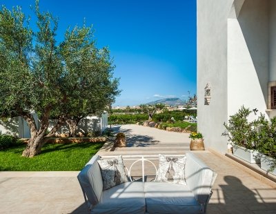 Book a villa in Sicily