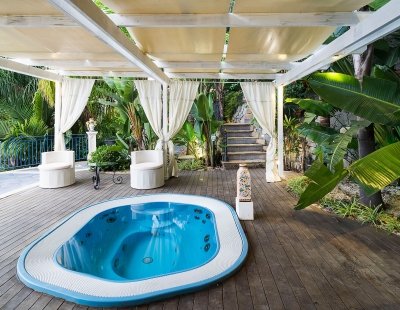 Book a villa holiday in Taormina