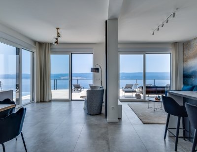 Villa holidays in Omis